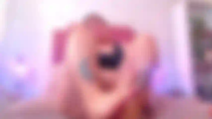 Foot job jusqu'à ce que tu jouisses sur mes orteils.