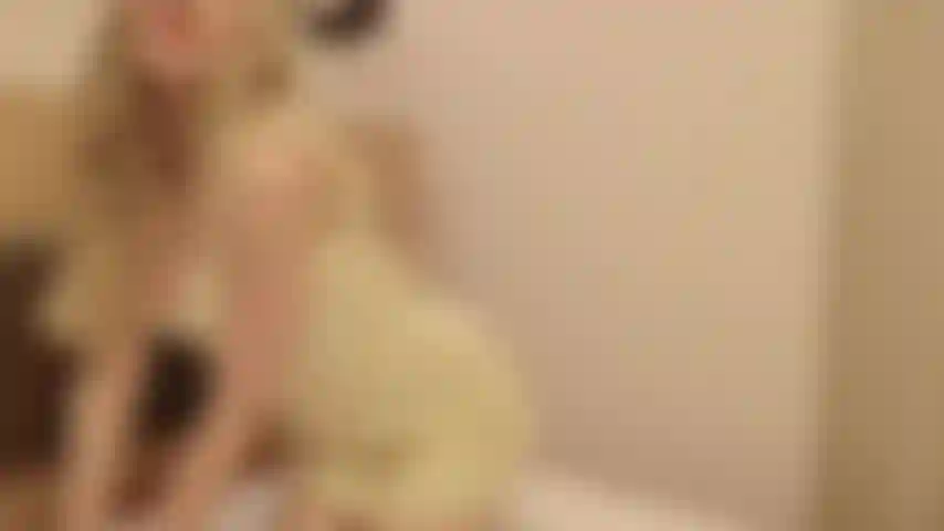 En levrette avec mon plus gros gode.