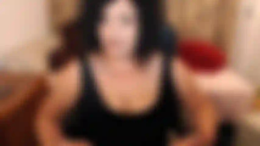 Joi (secousses d'instructions) tout en taquinant, en déshabillant et en jouant avec ma chatte poilue et crémeuse. Puis je monte pour que vous puissiez voir mes seins rebondir.