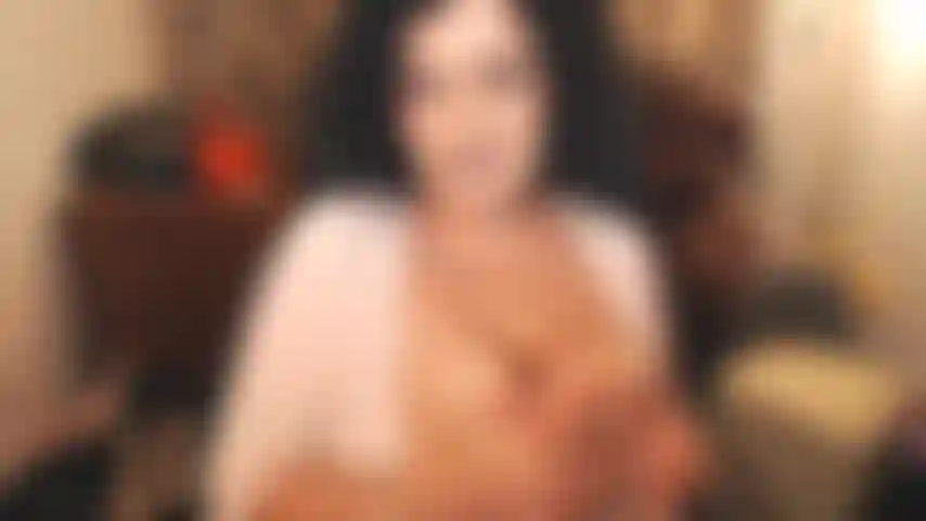 Si vous en avez une toute petite, je vous aiderai et vous guiderai vers des chemins alternatifs. Pourquoi une vie triste à côté d'une femme qui simule toujours ses orgasmes avec toi ? Sois courageuse ! Sois une salope, une salope de bite, sois la chatte que tu rêves d'être. Sois une putain de sperme, vis ta vie !