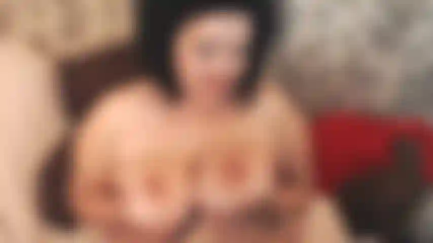 Être avec une milf est quelque chose de différent - être sexuelle, sensuelle, affirmée, savoir ce dont elle a besoin et ce qu'elle fait. Suçant, baisant, sans préservatif, puis en redemandant :.