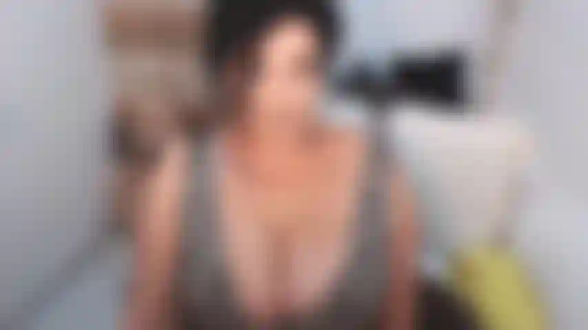 La vieille mais bonne pipe avec beaucoup de crachats, de haut-le-cœur et de paroles cochonnes. Donc moi !