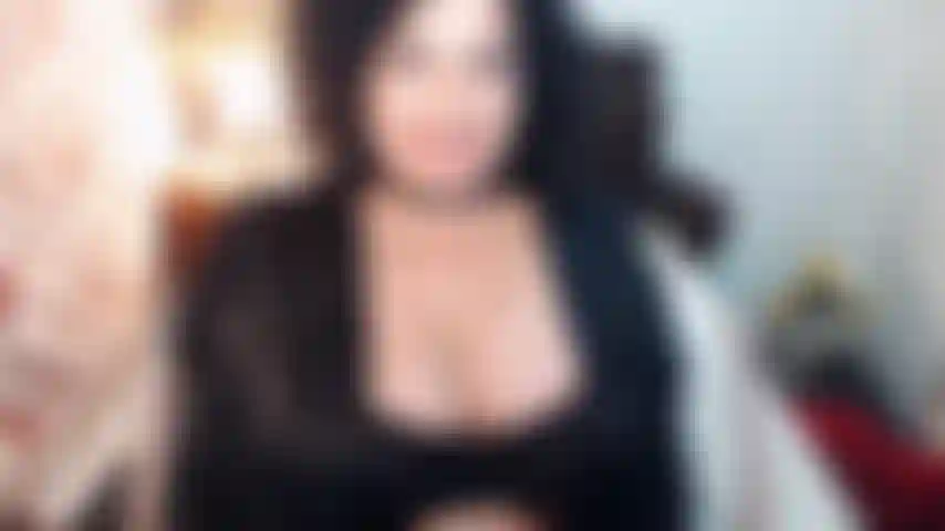 Le jeu de rôle c'est tellement amusant pour moi ! Le jour du mariage de mon gentil garçon est arrivé, il est nerveux et je viens chez mamie pour le soulager du stress. Nana est une putain de bite et elle lui montrera qu'il se retournera vers elle.