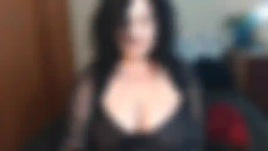 Sph ! Mince, petite et laide, le cauchemar de toute femme. La définition d'une perdante pathétique.