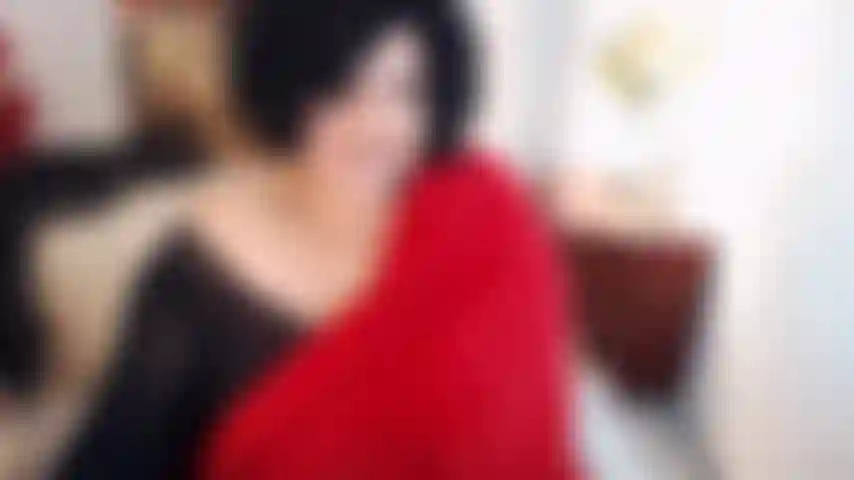 Qu'est-ce qui se passe quand tu vibres la chatte de maman :) seins nus, te taquinant avec mes incroyables mamelons durs, mes grandes aréoles, devenant excitée mmm.