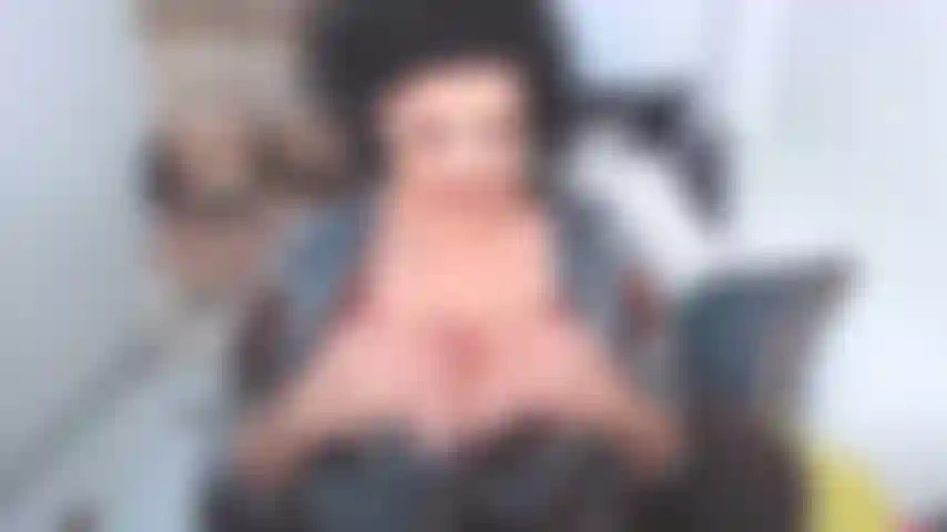 Je suis une perverse sans aucun doute, mais je ne peux jamais dire non quand il s'agit d'un spectacle de vieux mais de goldies "baise-moi". Préliminaires, propos grossiers, excitation sexuelle, baise, sperme en moi :))))).