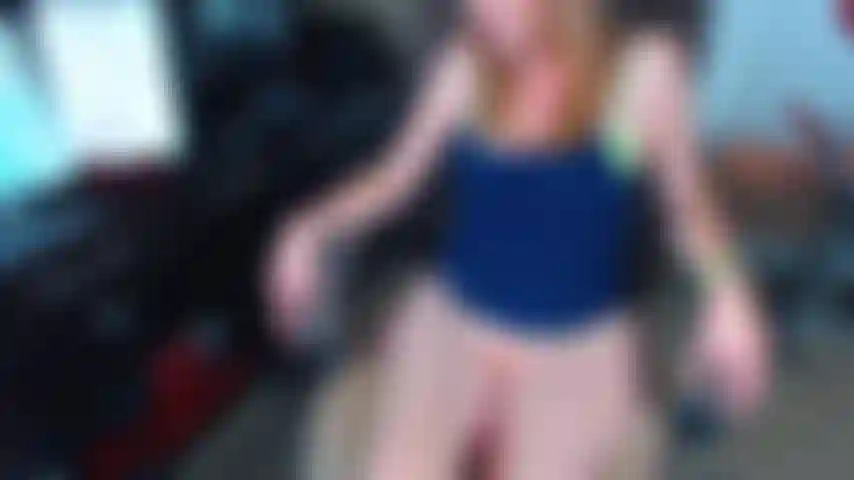 62. Laisse-moi te baiser le cul avec mon gros orteil.