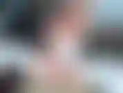 28. L'infirmière d'été baise un gode et jouit.