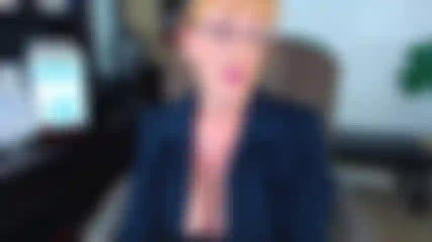 69. La belle-mère salope veut ta bite.