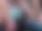 12. Je baise la chatte d'une machine à baiser avec différentes positions et des gros plans de chatte en désordre.