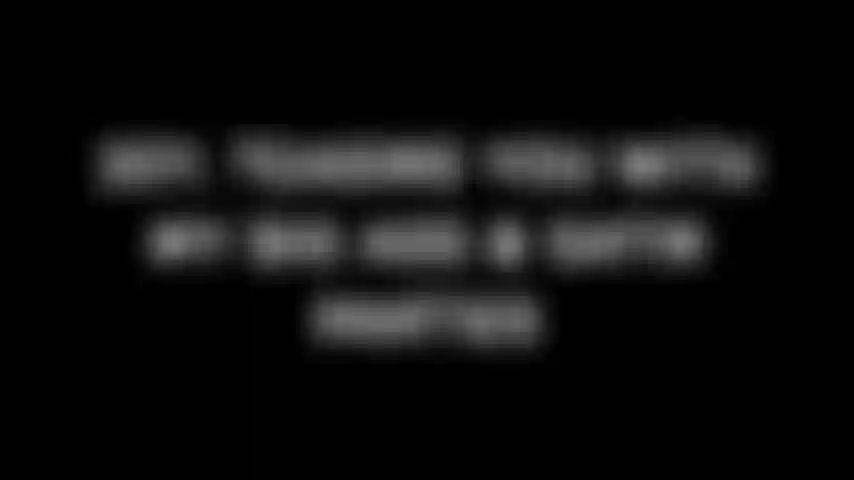 301. Je te taquine avec mon gros cul et ma culotte en satin.