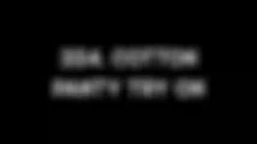 324. J'essaye des culottes en coton.