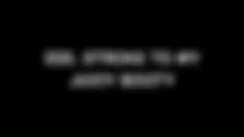 225. Avc à mon butin juteux.