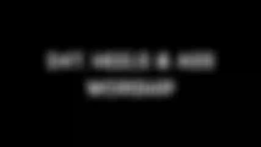 247. Adore les talons et le cul.