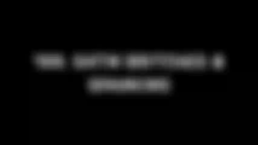 199. Culottes en satin et fessée.