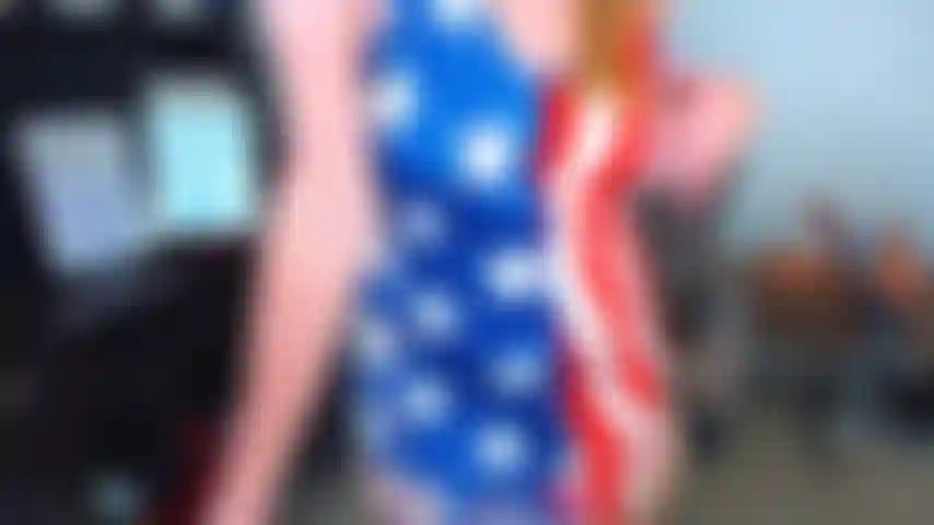 108. Je suce le petit ami de ma fille.