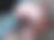 18. Je baise la machine à baiser avec mes pieds et ma chatte.