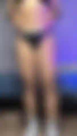 Je frappe avec mes cuisses.