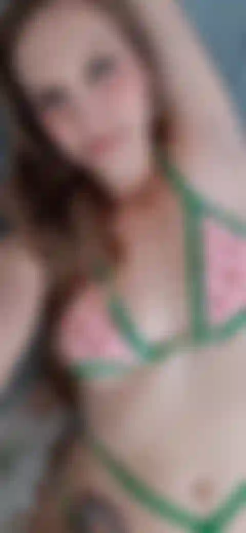 Taquine tout le corps dans mon bikini.