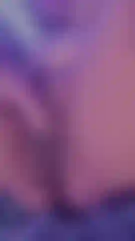 Une chatte missionnaire qui baise et jouit, trempée :p.