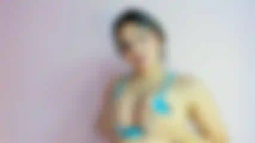 Susy, je me sens susy, si sexy, adorable et super excitée.