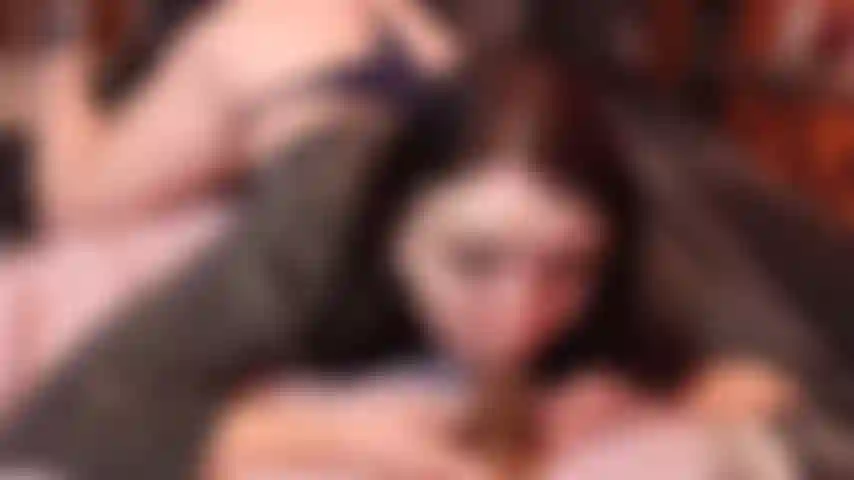 Suce et baise mon nouveau jouet bbc!