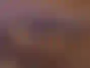 Cette vidéo est destinée aux féticheurs des pieds qui aiment porter des talons. Cette vidéo présente 4 paires de talons différentes montrant la voûte plantaire de mes orteils et des chaussures pendantes et croisées. Vidéo chaude pour vous les amoureux des pieds !