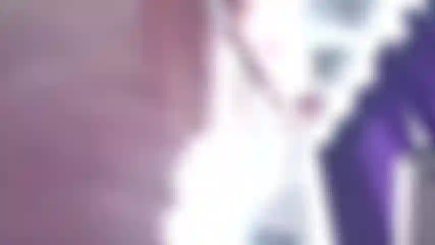 Regarde-moi me pencher en avant, juste devant ton visage, en te laissant te rapprocher de mon petit trou du cul serré pour que tu puisses le sentir et le lécher pour moi. Des conversations cochonnes et des vues rapprochées, une superbe vidéo teaser pour les amoureux du cul.