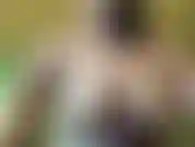 Mes gros seins sur ce mauvais garçon.