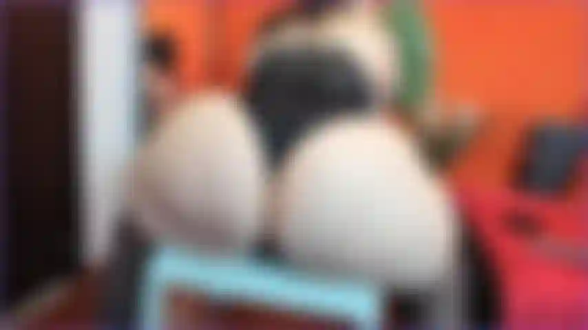 Taquine au gros cul.