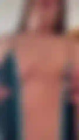 Come and have fun with my body this summer! Something delicious is waiting for you. Would you like to be in this place with me? Touching every part of my body? Come and make me yours.