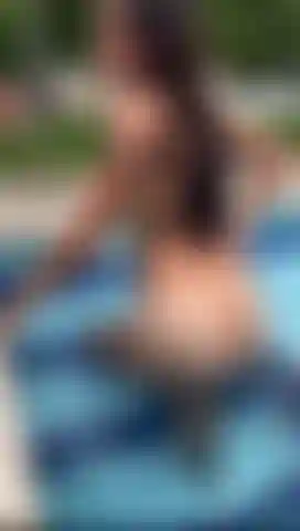 Après midi piscine avec tania.