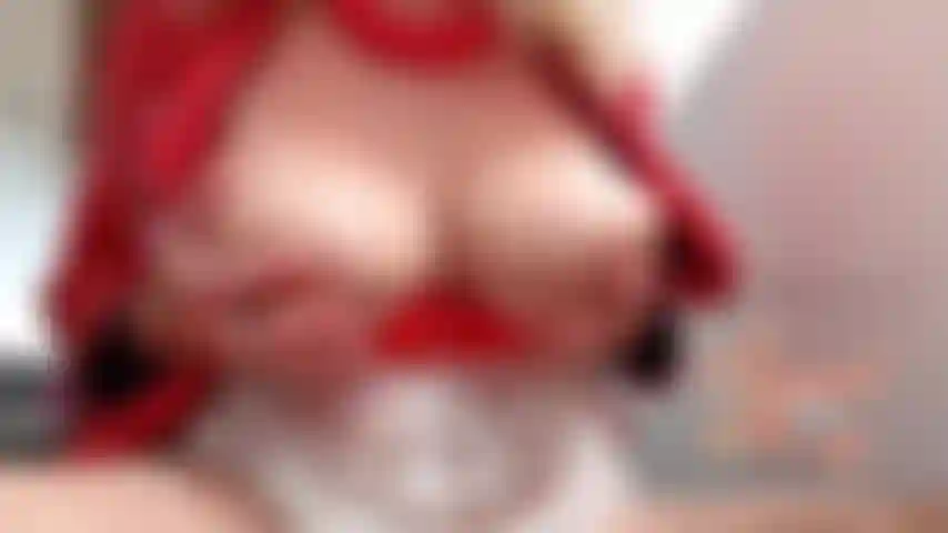 Mon dieu ! Vidéo très sale ; jeu anal en levrette, finissant avec beaucoup de liquides ! J'étire mon gros cul ! Extrêmement mouillée ! # Mature.