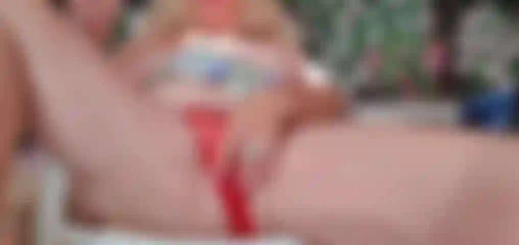 Cette culotte a été vendue ! Tu vois comme je la mouille !