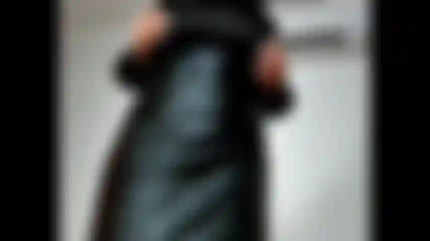 Tu baves mes pieds comme une petite chienne pathtique.