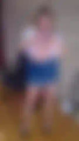I m you re who s come back from beach with tannned and strip i use my dp toy till i squirts