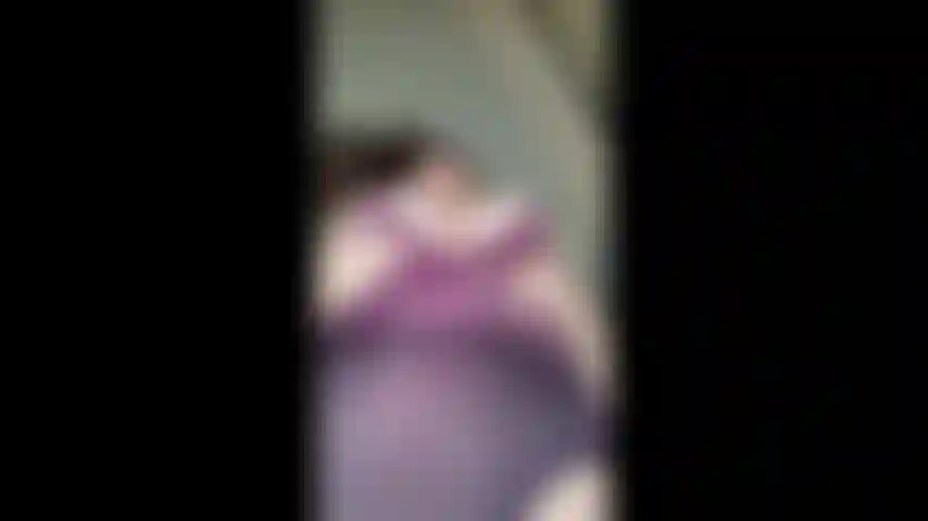 Mes énormes seins sur ton visage.