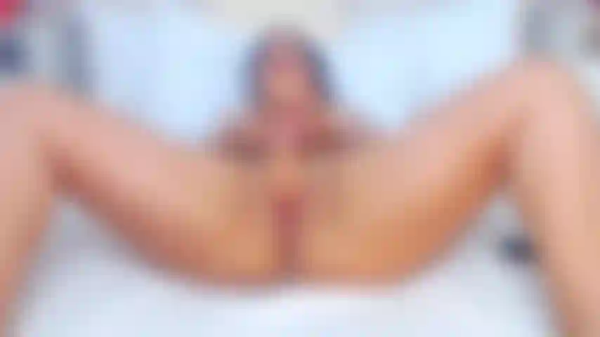 Une salope chaude qui se baise.