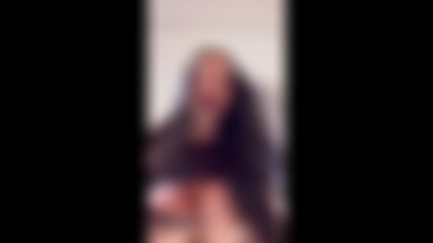 Aujourd'hui je n'ai pas pu résister... J'étais trop excitée et j'avais besoin de me sentir pleine. Voici un petit aperçu de mes jeux sauvages... Tu veux en voir plus ?.