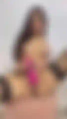 Une chatte crémeuse avec mon énergie.