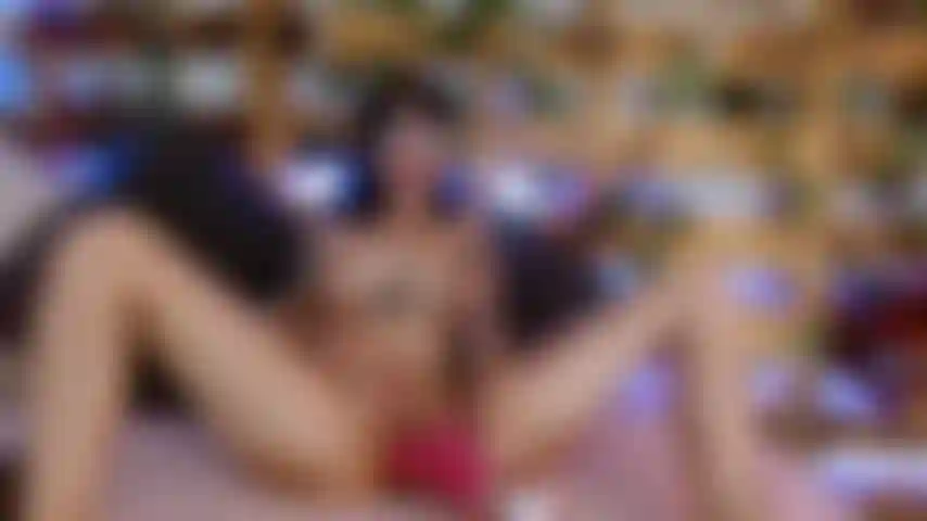 My dirtiest and boldest side playing with my toy in my tight pussy I want you to leave it so creamy... mmm