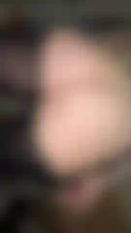 J'écarte ces joues avec un plug anal ! Vous ne