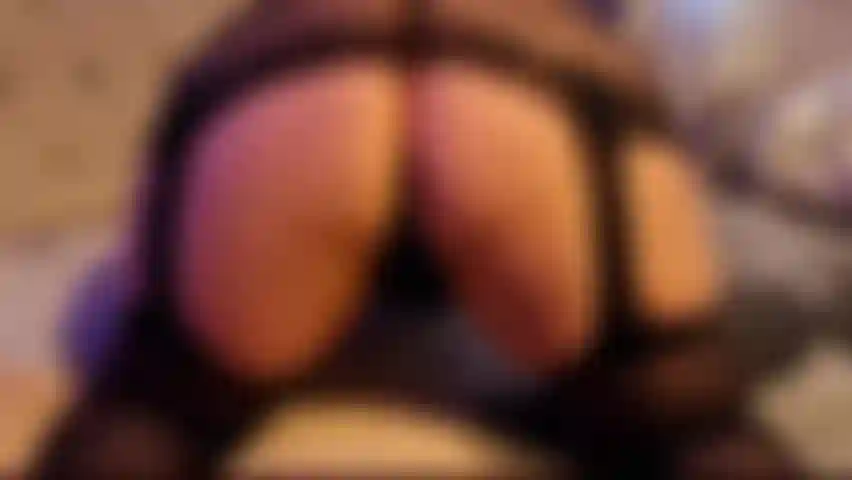 Regardez mon gros cul juteux twerker vous souhaiterez que votre visage soit juste là.