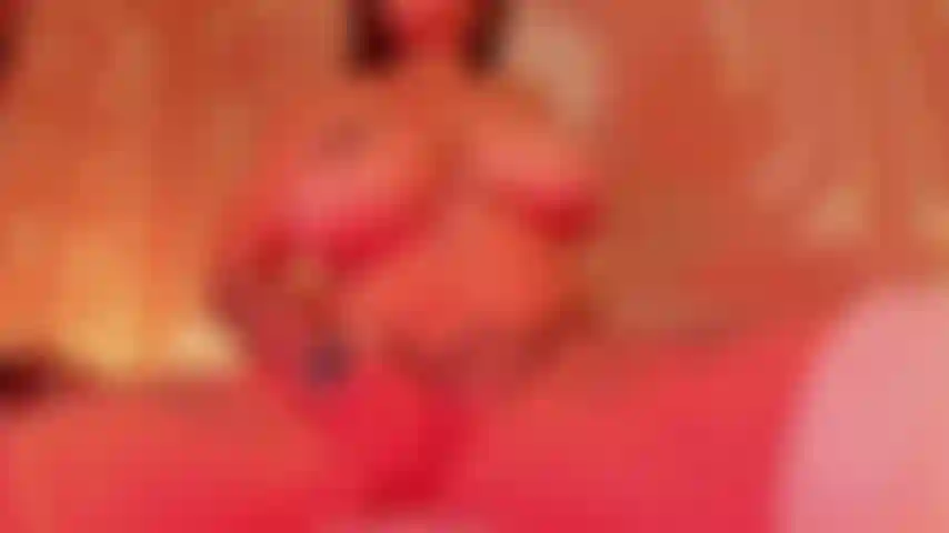 De l'huile dans mes seins.