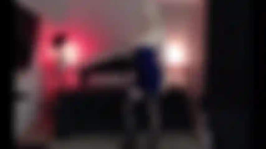 Une salope qui aime la bite noire.