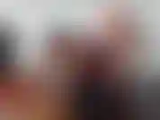 Alexa, une "femme diablesse" excitée dans un corset et des bas, donne des instructions de branlette (joi) et se masturbe jusqu'à l'orgasme!