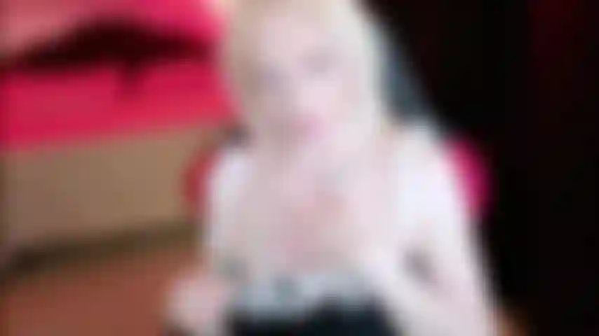 Le briseur de ménage te chevauche.