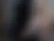 J'allume les jambes avec joi, je porte d'abord des bas puis je les enlève, des paroles cochonnes.