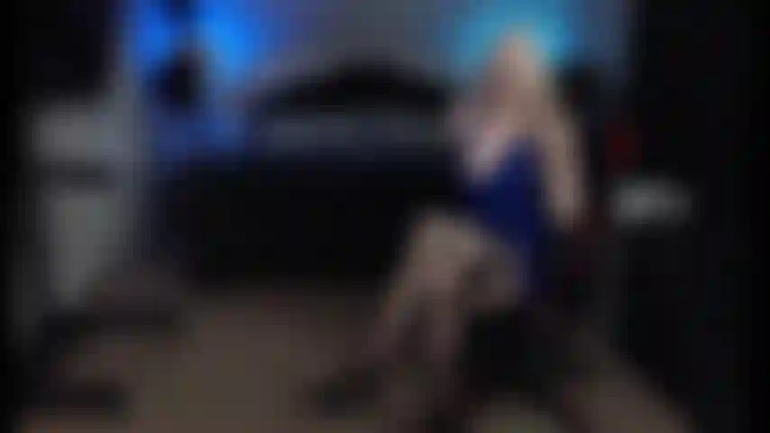 Baise-moi à la place de ta copine (jeu de rôle de briseur de ménage).