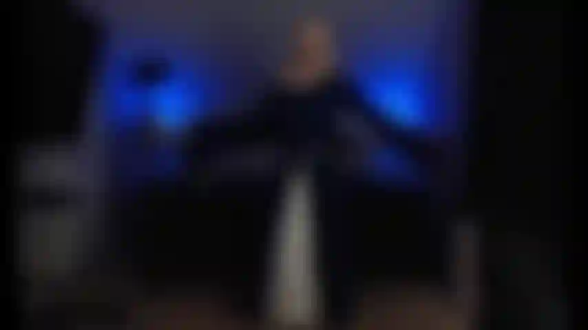 La princesse des royaumes récompense le brave chevalier.